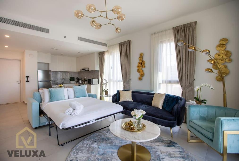 Veluxa - Luxury And Bright 1 Bedroom Apartment, Burj View! Dubai