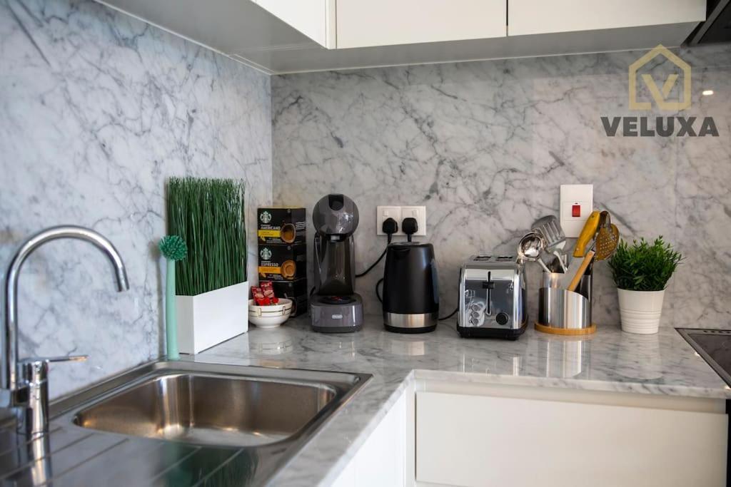 Apartment Veluxa - Luxury And Bright 1 Bedroom Apartment, Burj View! Dubai