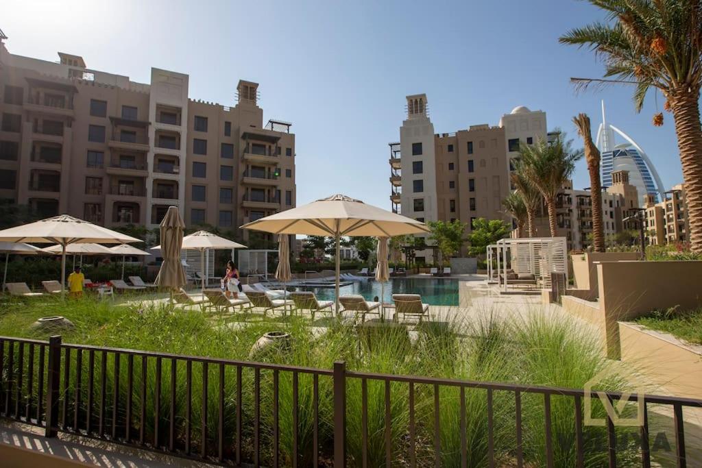 Veluxa - Luxury And Bright 1 Bedroom Apartment, Burj View! Apartment *